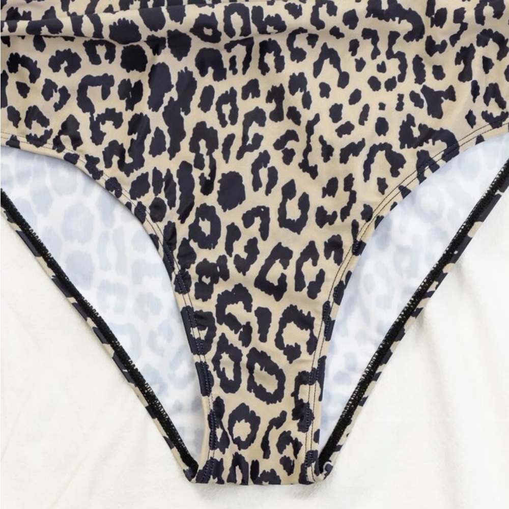 Leopard print one piece monokini swimsuit - Picture 5 of 5